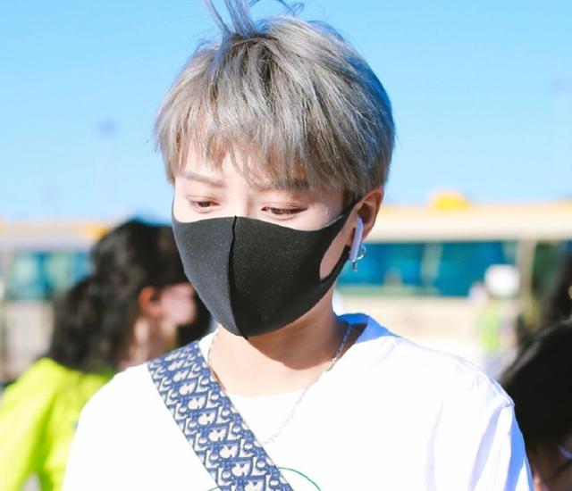 暖风吹怀|THE9首秀许佳琪第一个出场，刘雨昕C位，喻言厉害了