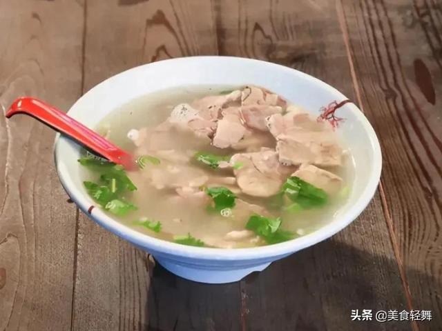 炖羊肉时，记好“2放1不放2窍门”，羊汤不黑，肉质鲜嫩不腥膻