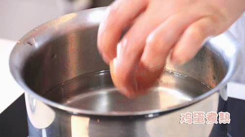 [超级宝妈]一口吃进5种食材，简单易做，宝宝最爱的五彩小饭团！