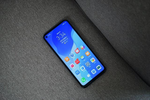 想换手机别乱选，这四款都是公认的高价低配，告诉你就别再入坑了