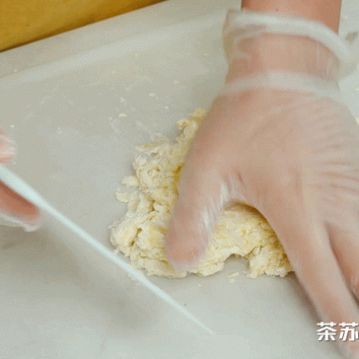 学会这道流心牛乳挞，想低调都不行