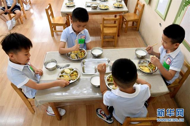 新华网客户端|河南郑州:幼儿园陆续开学