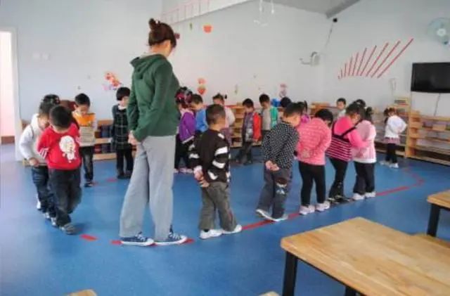 暖先生格调▲又一所幼儿园关了，园长和老师们该何去何从？