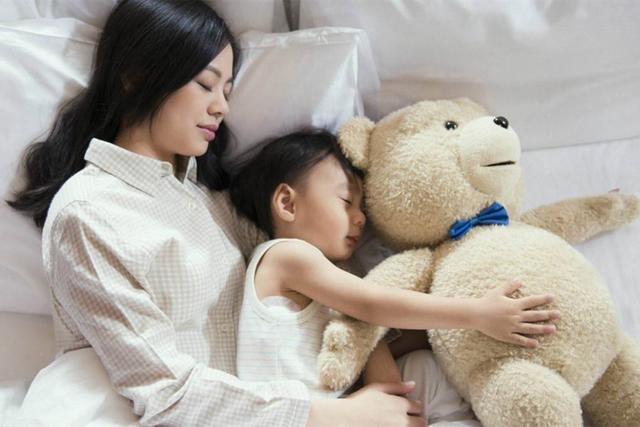 超级宝妈：宝宝每天应该睡多久？晚上几点睡觉才正常？答案你可能想不到