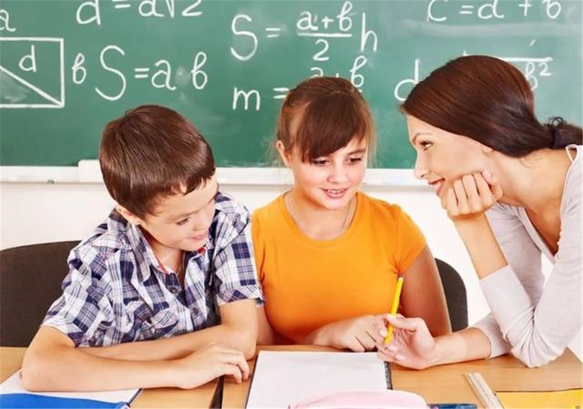 李玫瑾教授坦言：教育青春期孩子，父母要懂得“点到为止”