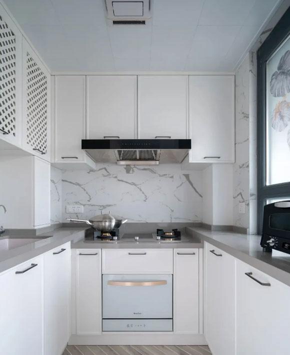 46㎡做两房，客厅装满大书柜，儿童房架在半空，全屋超实用