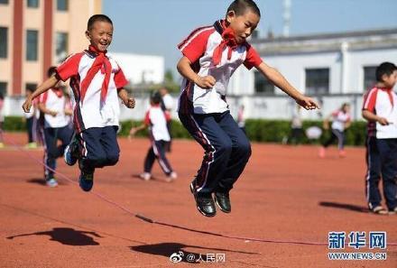 活动|两部门：中小学统一安排30分钟大课间活动