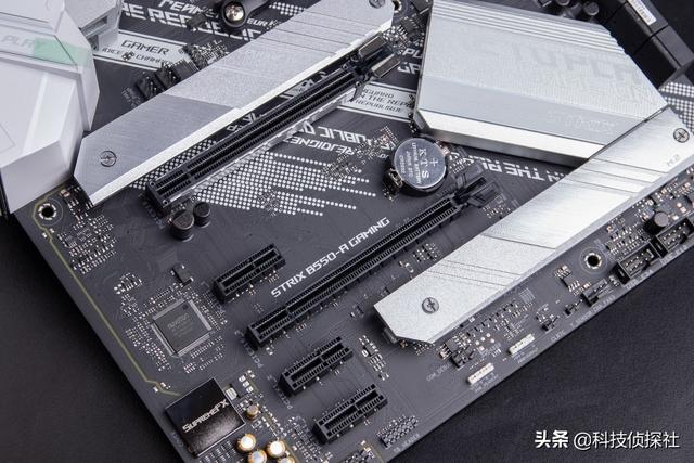 Zen3上新，或者你需要这块ROG B550-A吹雪