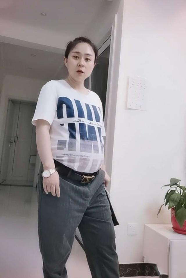 「超级宝妈」“最豪气孕妈”试穿老公衣服，瞬间变“土豪”，网友：大哥的女人