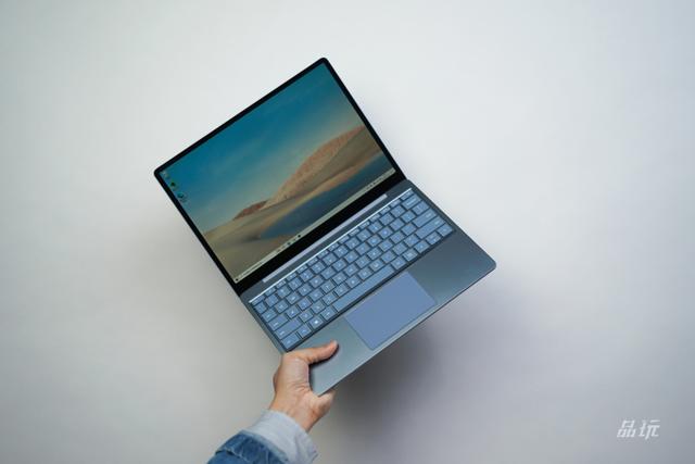 Surface Laptop Go 的入门级体验，用着用着就 Go 了