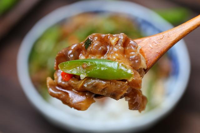 别再点外卖了，在家做美味盖浇饭，浓郁入味好吃到尖叫，实在上头