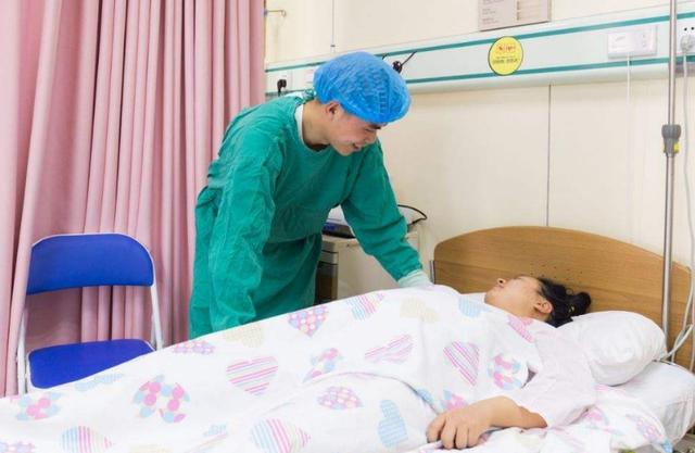 『超级宝妈』生娃该选“综合医院”，还是“妇幼保健院”？孕妈参考这几点选择