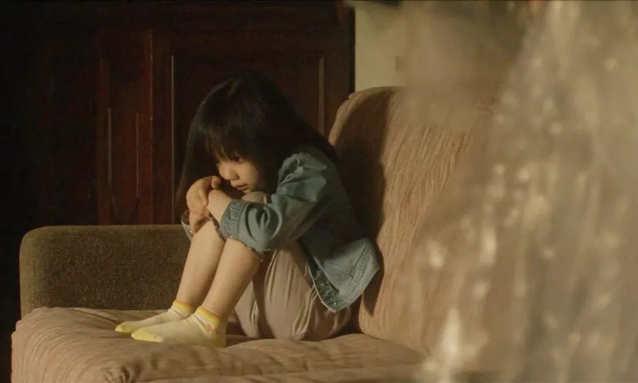 「低吟轻唱」“我这辈子都不会原谅我妈”：语言暴力，到底有多可怕