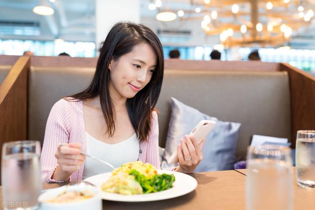 每天都在吃饭，10个错误的饮食习惯，你知道吗？希望你一个不占