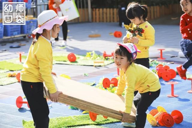 你的育儿经|当建构区搬到了户外，孩子能搭出一整个世界