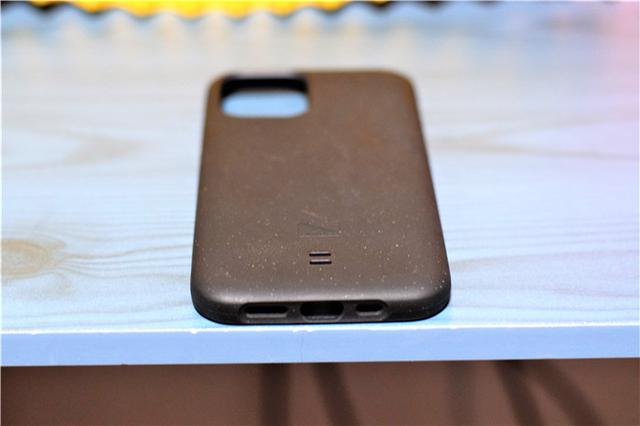 白色iPhone 12到了，保护套、快充头种草也到了