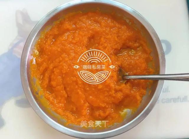 天气凉别再吃冷饮了，试试这道甜品吧！超级好吃又补气血哦