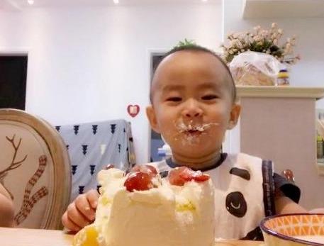 「你的育儿经」这碗“毒汤”把娃害惨了，咳嗽总反复，医生：快住手，不要坑娃了