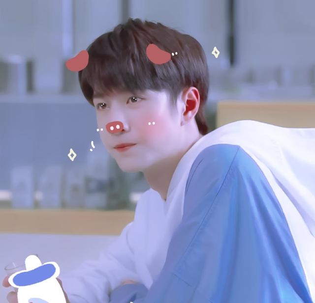 一博发博说了看一下谁在过节，我看是他自己在过六一偷笑！|fun娱乐