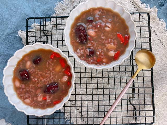 今日小寒，用5种红色食材煮粥喝，粘稠绵软香甜，营养均衡补气血