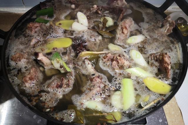 这菜是冬天才有的美味，人人吃得起，遇见必买，味道鲜美营养滋补