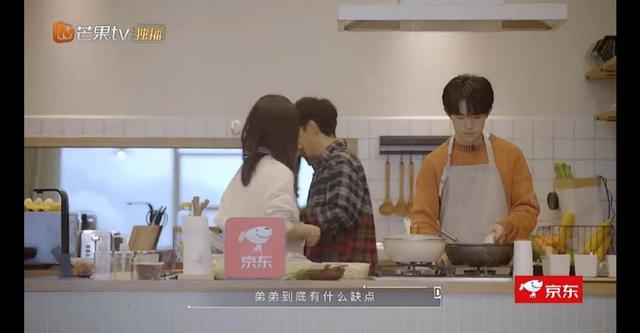 亏得不允许谈恋爱，否则易烊千玺得“祸害”多少女生啊|资讯早知道