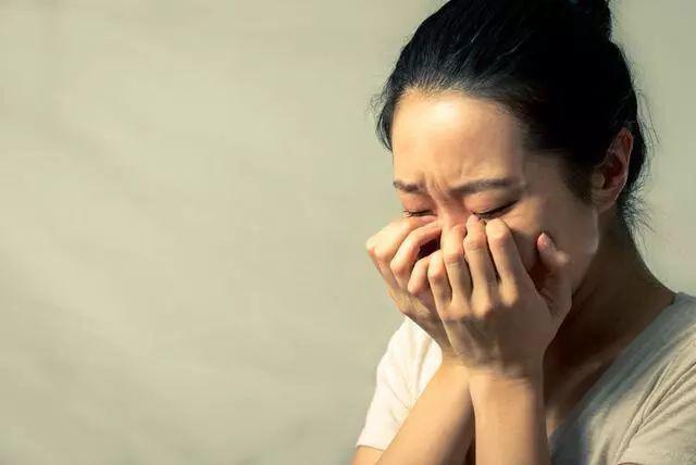 [你的育儿经]等娃上学后，再去上班的妈妈有多难？过来人哭诉经历，挺值得同情