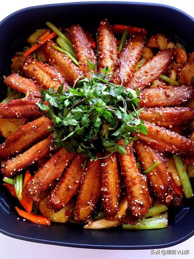 色香味俱全的11道特色下饭菜，看着流口水，胃口大开！