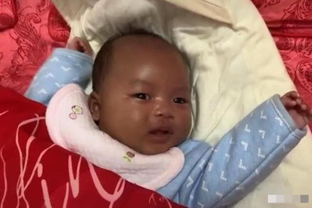 超级宝妈|爸爸怪妈妈生娃没把握好“火候”，孩子出生似“包青天”