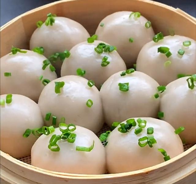 天冷吃芋头，就爱这个做法，又香又糯，Q弹爽滑，全家都喜欢