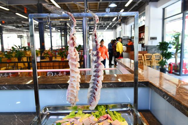 人均50元任吃，在中山同乐大街吃到正宗顺德美食，顺德人都爱吃