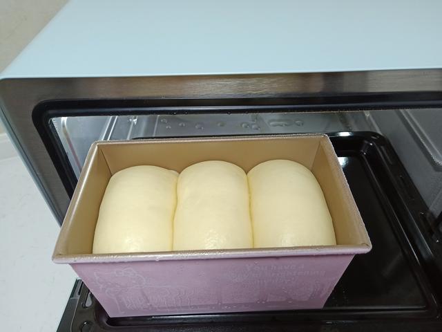 老婆做面包也偷懒，面团不发酵，第二天还柔软拉丝，开心到大笑