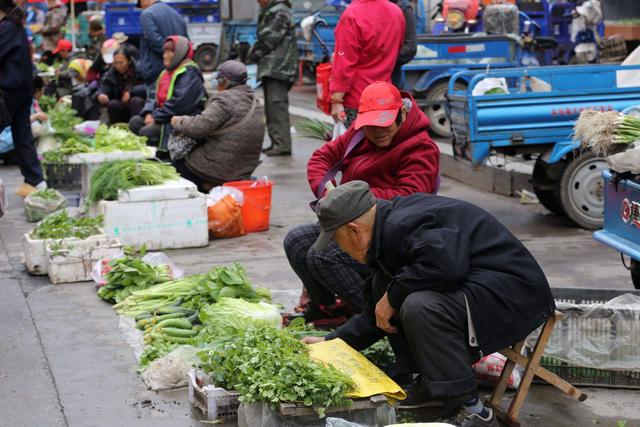 “朋友圈”寻人只需8小时，互联网需要正能量，不需要巨头卖菜