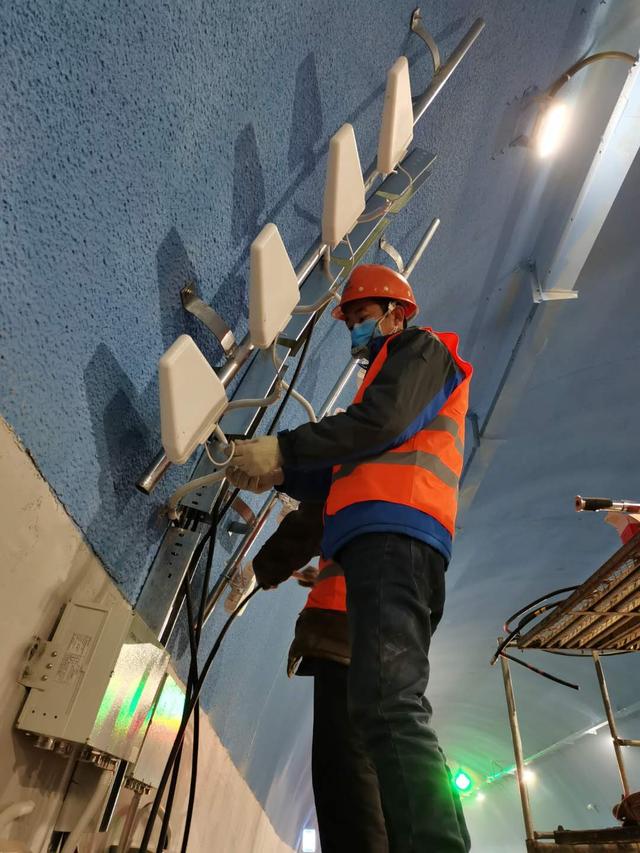 北京日报客户端▲北京首条5G高速公路下半年亮相，再也不必“喂喂喂”