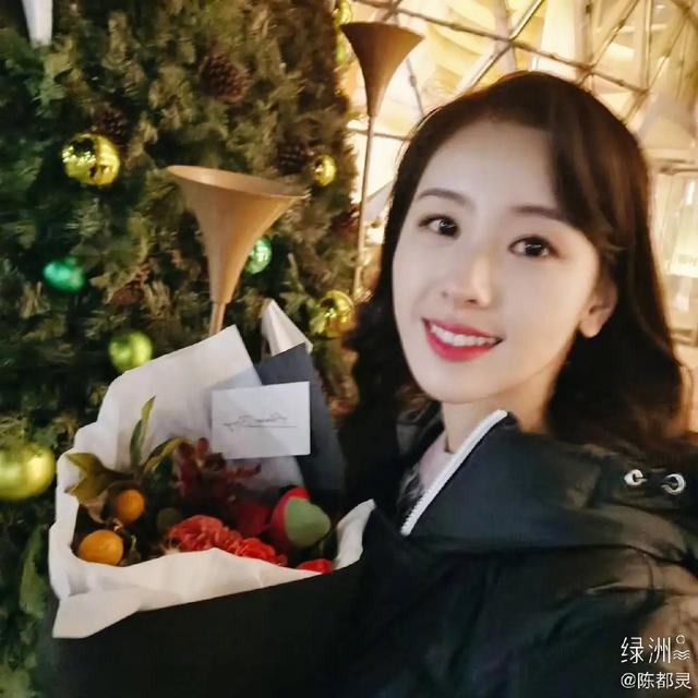 陈都灵，美丽可爱|资讯早知道