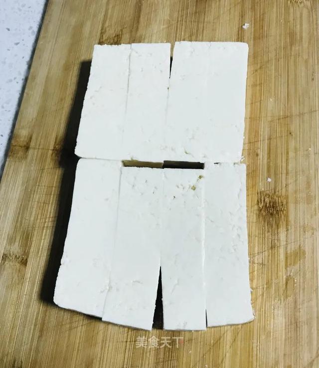 孜然豆腐：吃出烧烤味，好吃到停不了口！