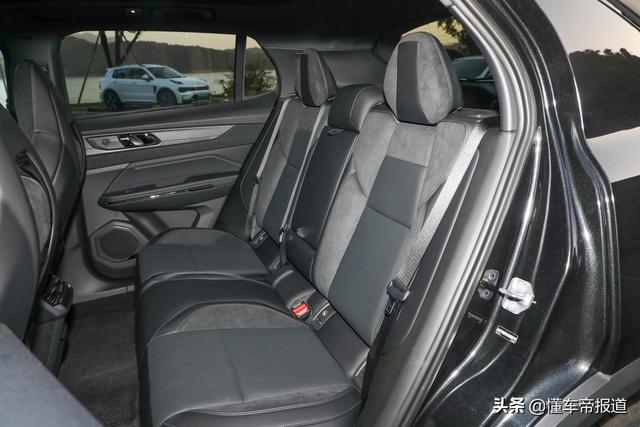 新车 | 运动属性更加鲜明 试驾新款领克01劲Halo四驱版