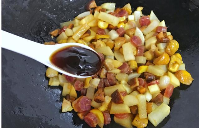 学会这懒人焖饭，喜欢的配菜自己放，菜饭一锅出