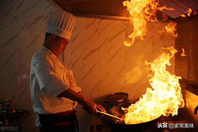 号称能够无油煎鸡蛋的不粘锅，为何饭店厨师从来不用？看完涨知识