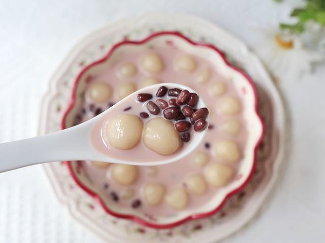 天冷最爱这糖水，5块钱煮一锅，香甜软糯热乎乎，比奶茶更好喝