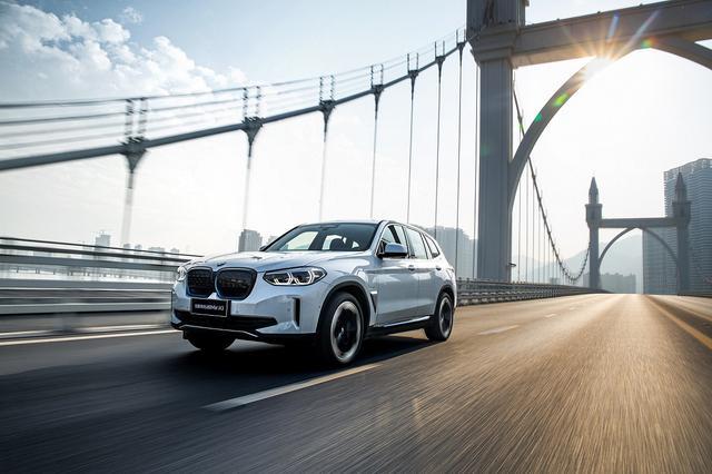 试驾国产BMW iX3，内里“黑科技”满满，驾驶乐趣依旧纯粹