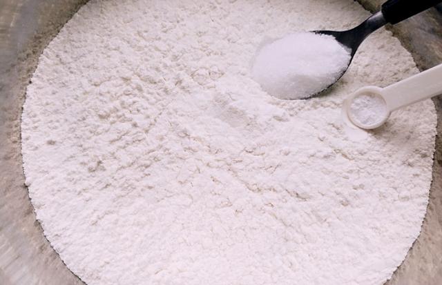 冬天进补，鸡鸭鱼肉靠边站，这肉是贵了一点，但再穷也要给孩子吃