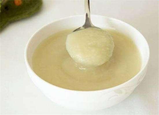 「你的育儿经」宝宝吃辅食就干呕，原来是这么回事！
