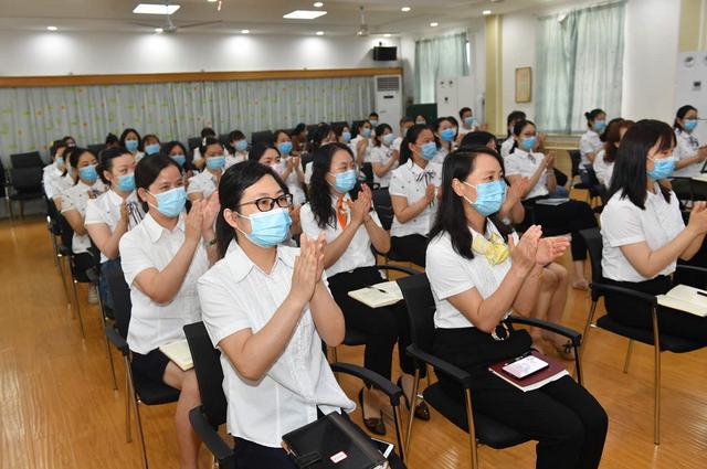 郑州日报|医教结合，郑州首位幼儿园健康副园长上岗