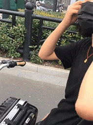 搞笑gif:醉了,冰壶能让一家人玩出这种花样,惊呆了我