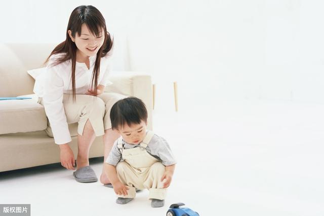 [超级宝妈]“鼓励教育”靠谱吗？与其盲目鼓励，不如帮娃建立“成长型思维”