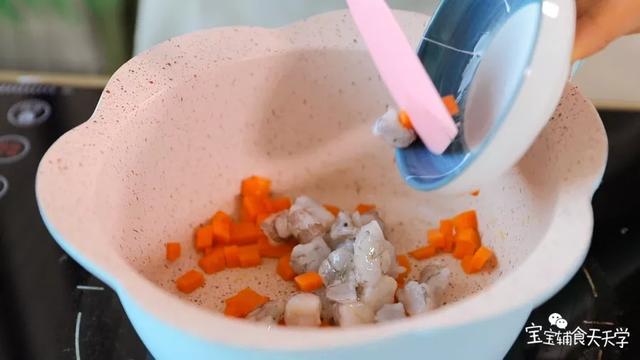 你的育儿经：宝宝把面汤也喝个底朝天！这一碗补锌增食欲、补水通便润肠