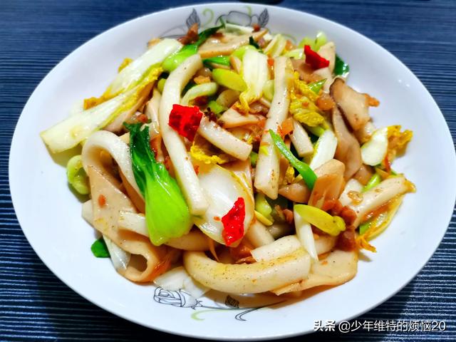 天冷了，此菇别错过，简单搭配出锅快，实惠又下饭，好吃不怕胖