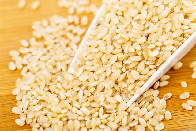 别一提补脑就是吃核桃，这5种食物“脑黄金”，也是补脑高手