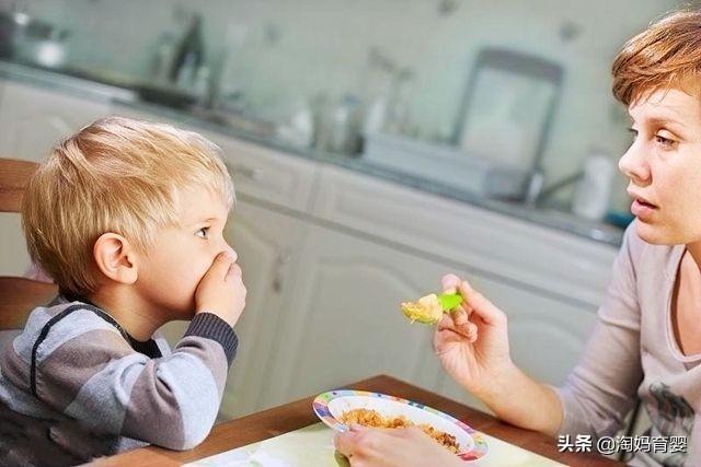 刚开始加辅食，孩子不接受？可能的原因妈妈要清楚